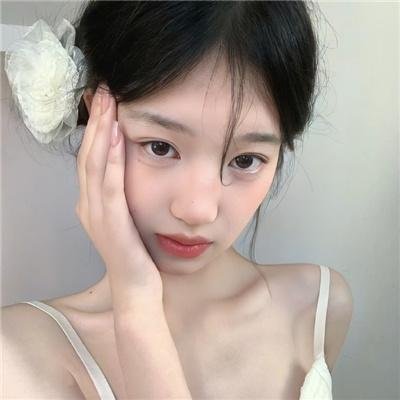 夏洛特眼中的简封面