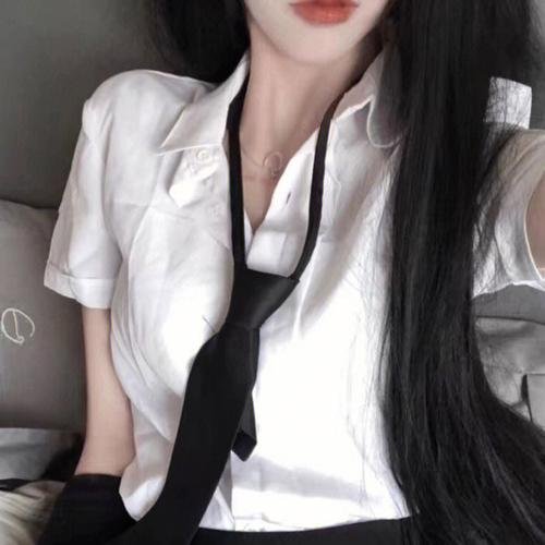校对女孩河野悦子封面